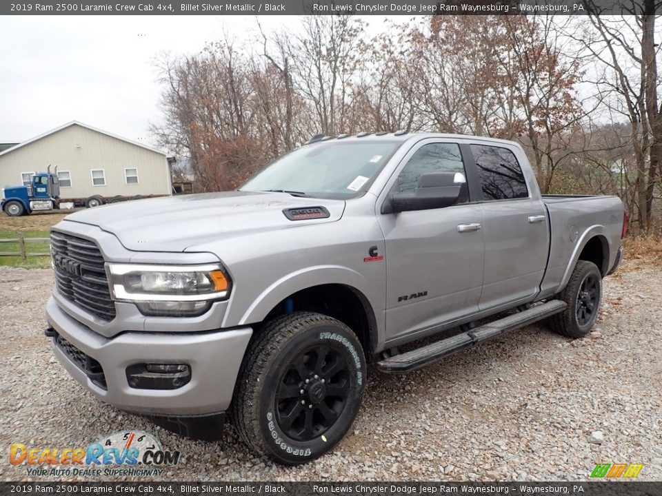Front 3/4 View of 2019 Ram 2500 Laramie Crew Cab 4x4 Photo #1