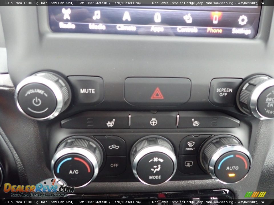 2019 Ram 1500 Big Horn Crew Cab 4x4 Billett Silver Metallic / Black/Diesel Gray Photo #17