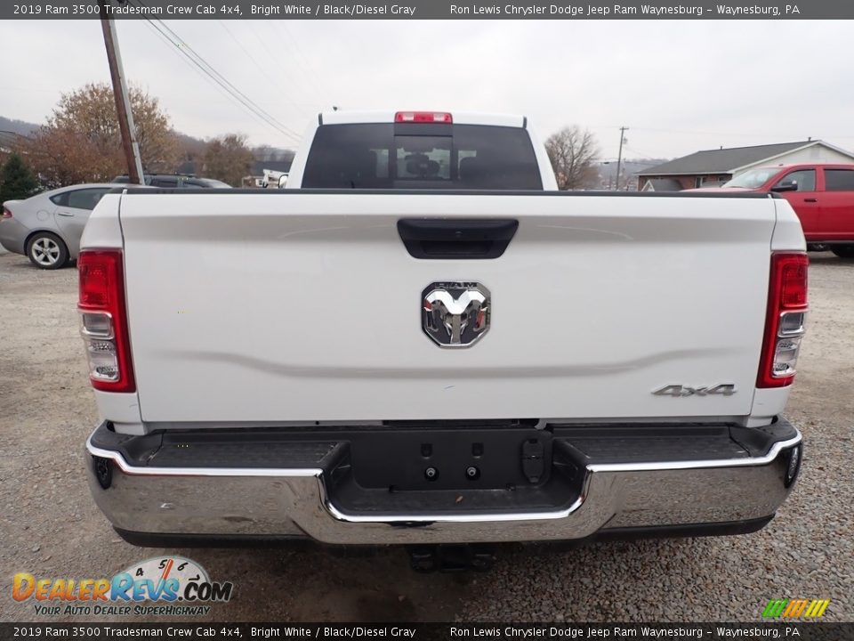 2019 Ram 3500 Tradesman Crew Cab 4x4 Bright White / Black/Diesel Gray Photo #4