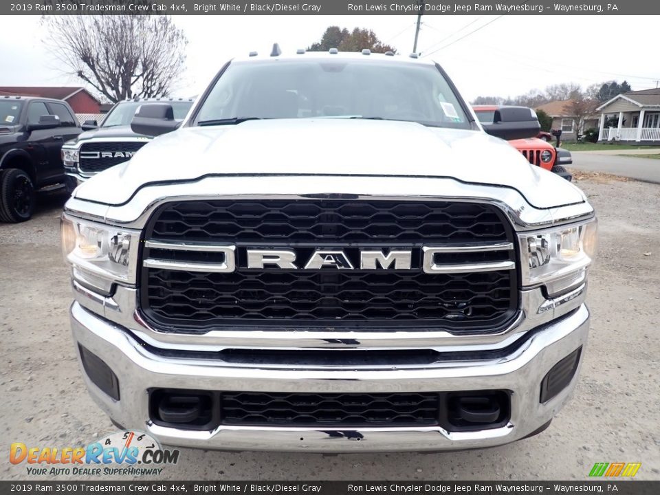 2019 Ram 3500 Tradesman Crew Cab 4x4 Bright White / Black/Diesel Gray Photo #8