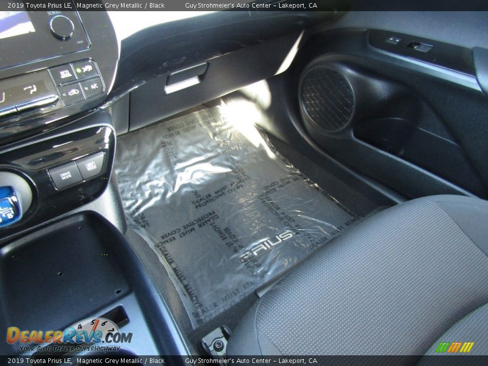 2019 Toyota Prius LE Magnetic Grey Metallic / Black Photo #8