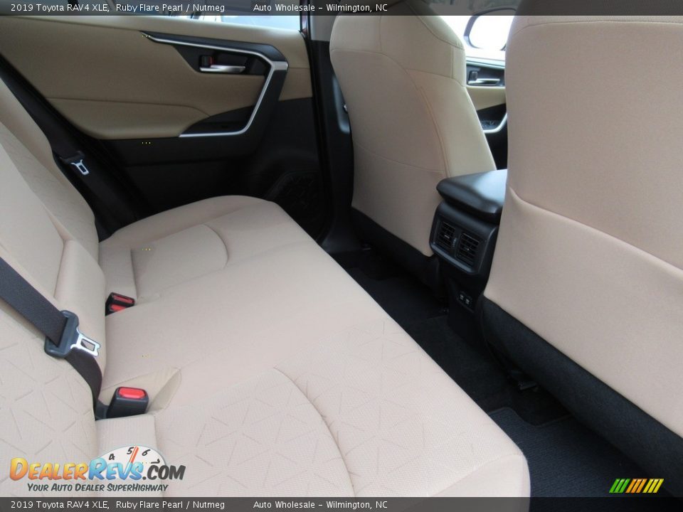 2019 Toyota RAV4 XLE Ruby Flare Pearl / Nutmeg Photo #13