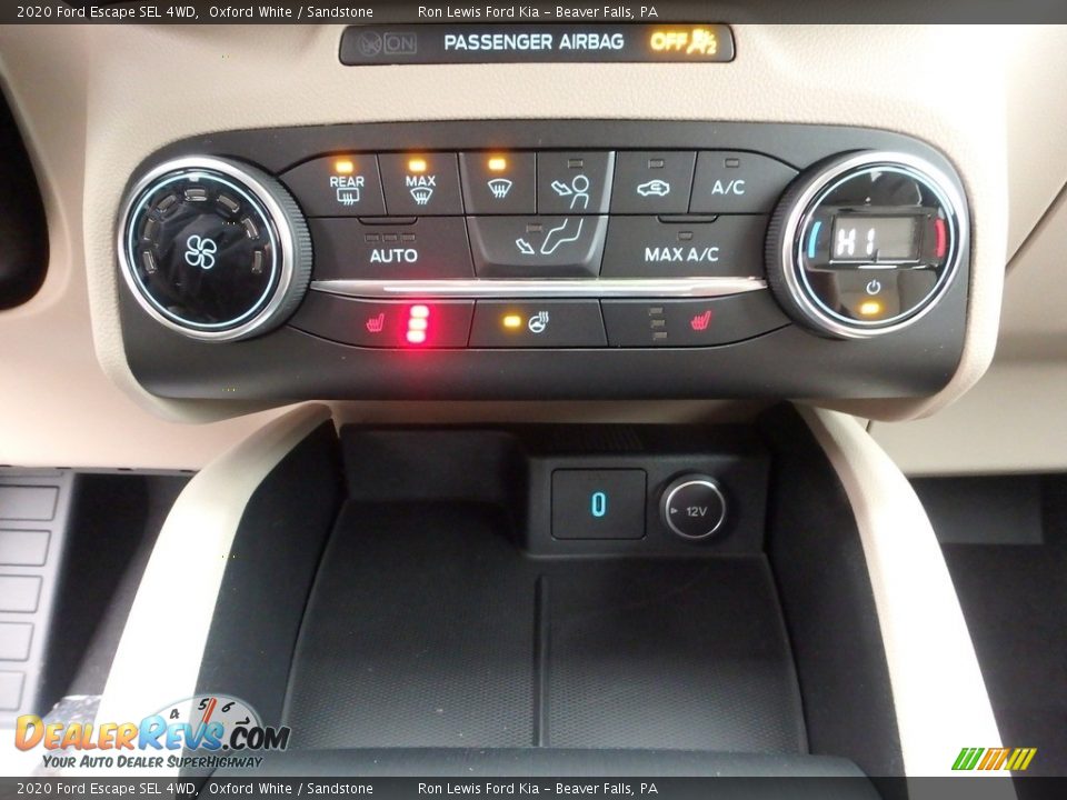 Controls of 2020 Ford Escape SEL 4WD Photo #17