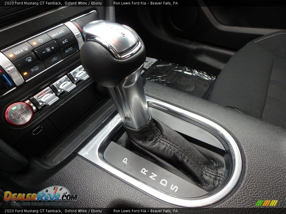 2020 Ford Mustang GT Fastback Shifter Photo #17