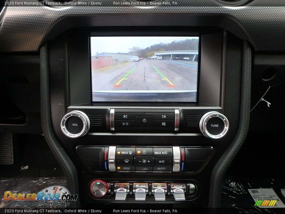 Controls of 2020 Ford Mustang GT Fastback Photo #19