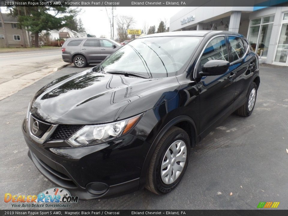 2019 Nissan Rogue Sport S AWD Magnetic Black Pearl / Charcoal Photo #3