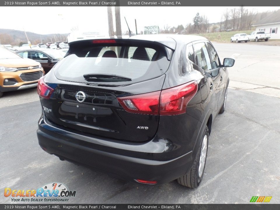 2019 Nissan Rogue Sport S AWD Magnetic Black Pearl / Charcoal Photo #7