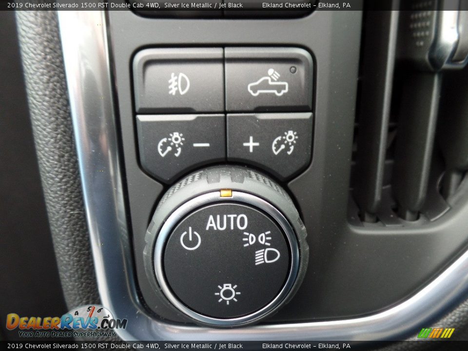 Controls of 2019 Chevrolet Silverado 1500 RST Double Cab 4WD Photo #27
