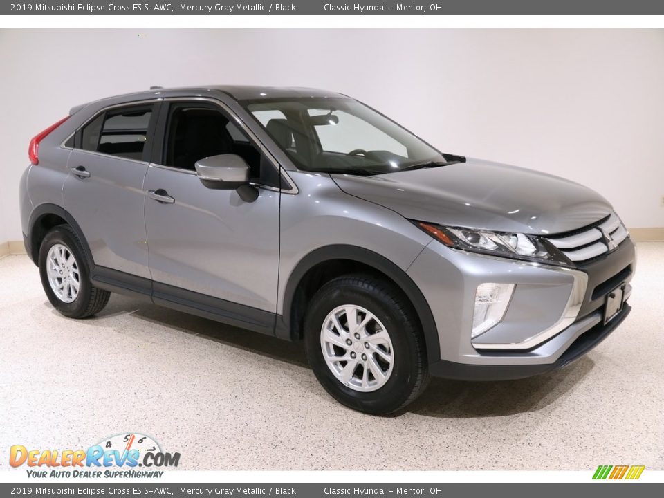 Front 3/4 View of 2019 Mitsubishi Eclipse Cross ES S-AWC Photo #1