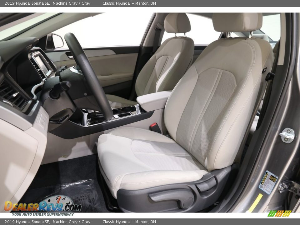 Front Seat of 2019 Hyundai Sonata SE Photo #5