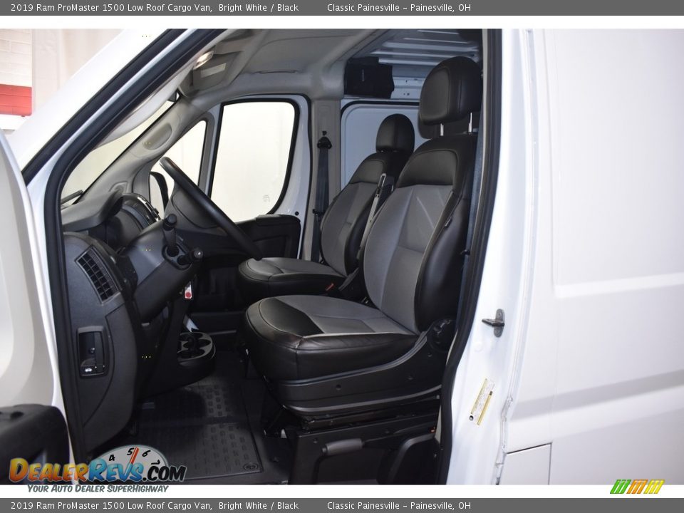 2019 Ram ProMaster 1500 Low Roof Cargo Van Bright White / Black Photo #6