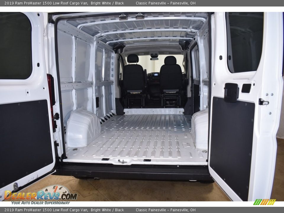 2019 Ram ProMaster 1500 Low Roof Cargo Van Bright White / Black Photo #7