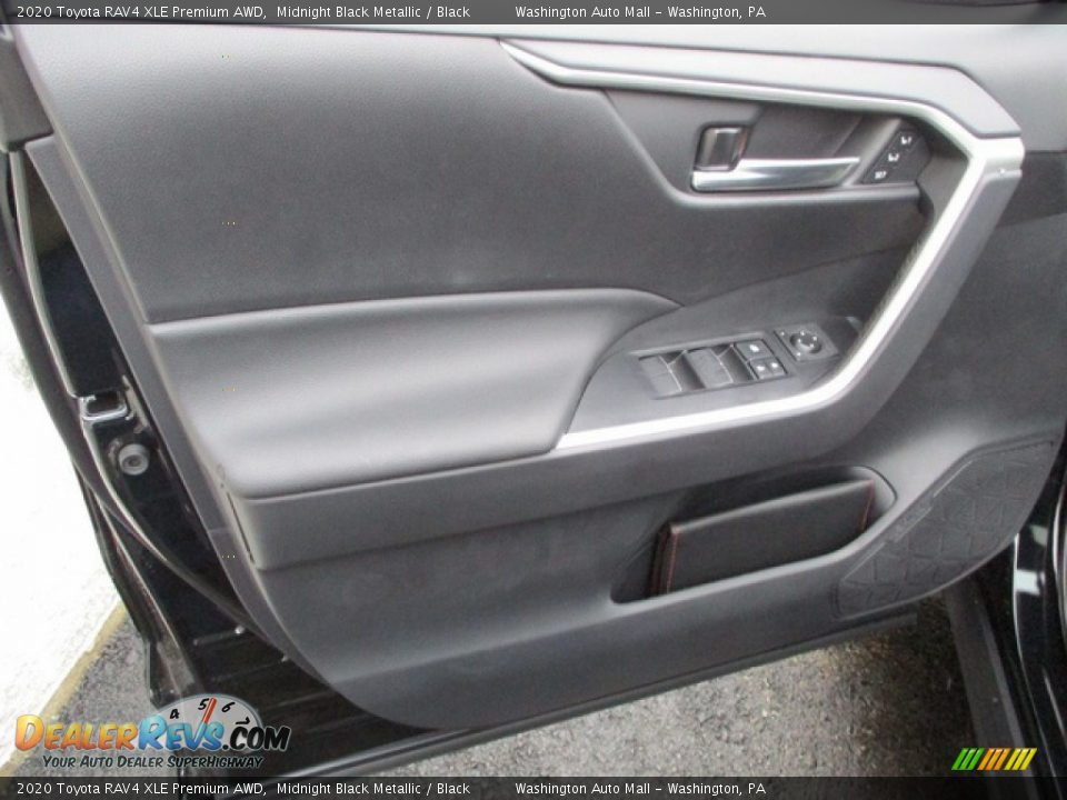 2020 Toyota RAV4 XLE Premium AWD Midnight Black Metallic / Black Photo #10