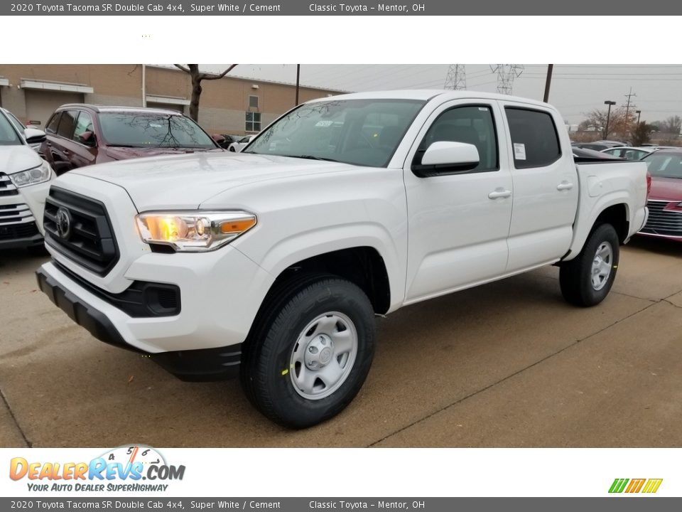 Front 3/4 View of 2020 Toyota Tacoma SR Double Cab 4x4 Photo #1