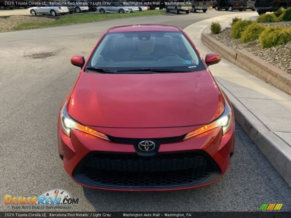 2020 Toyota Corolla LE Barcelona Red Metallic / Light Gray Photo #2