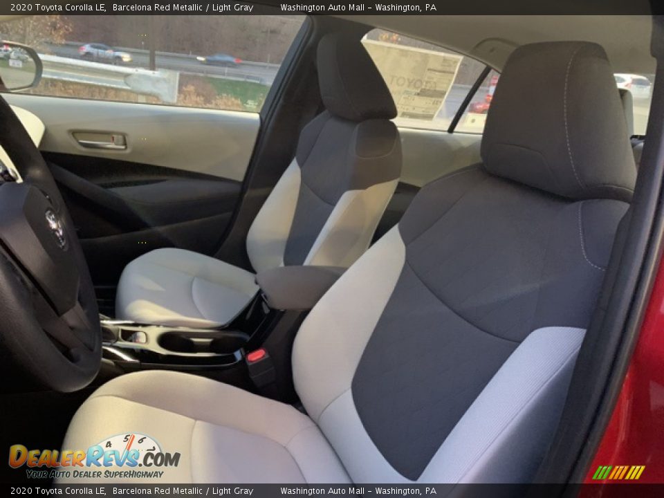2020 Toyota Corolla LE Barcelona Red Metallic / Light Gray Photo #4