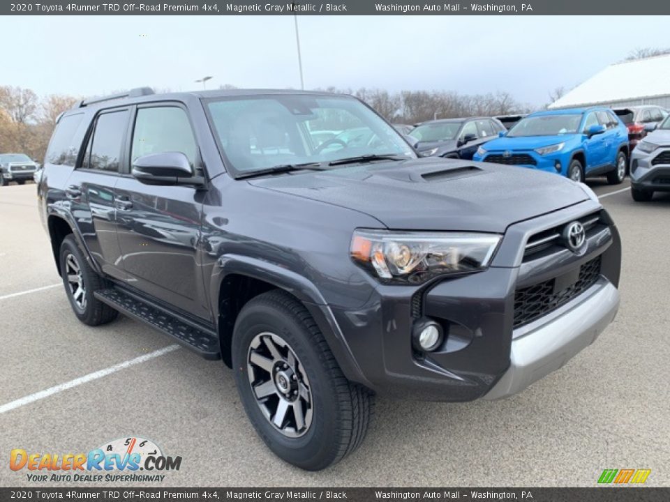 Front 3/4 View of 2020 Toyota 4Runner TRD Off-Road Premium 4x4 Photo #1