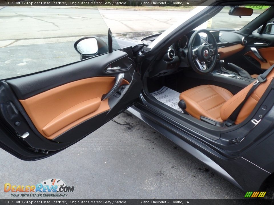 Front Seat of 2017 Fiat 124 Spider Lusso Roadster Photo #20