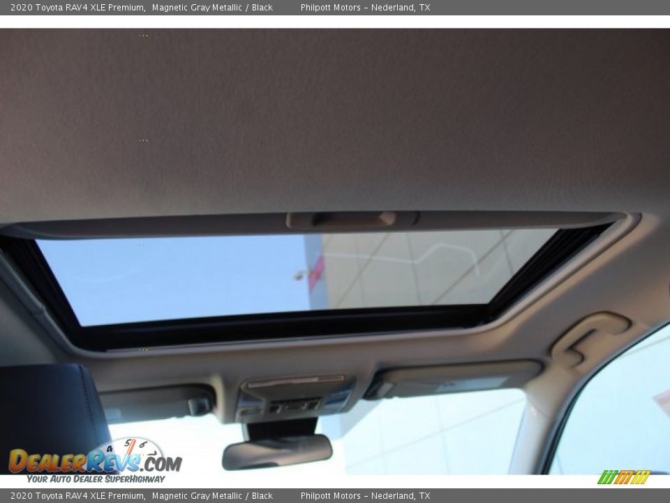 2020 Toyota RAV4 XLE Premium Magnetic Gray Metallic / Black Photo #24