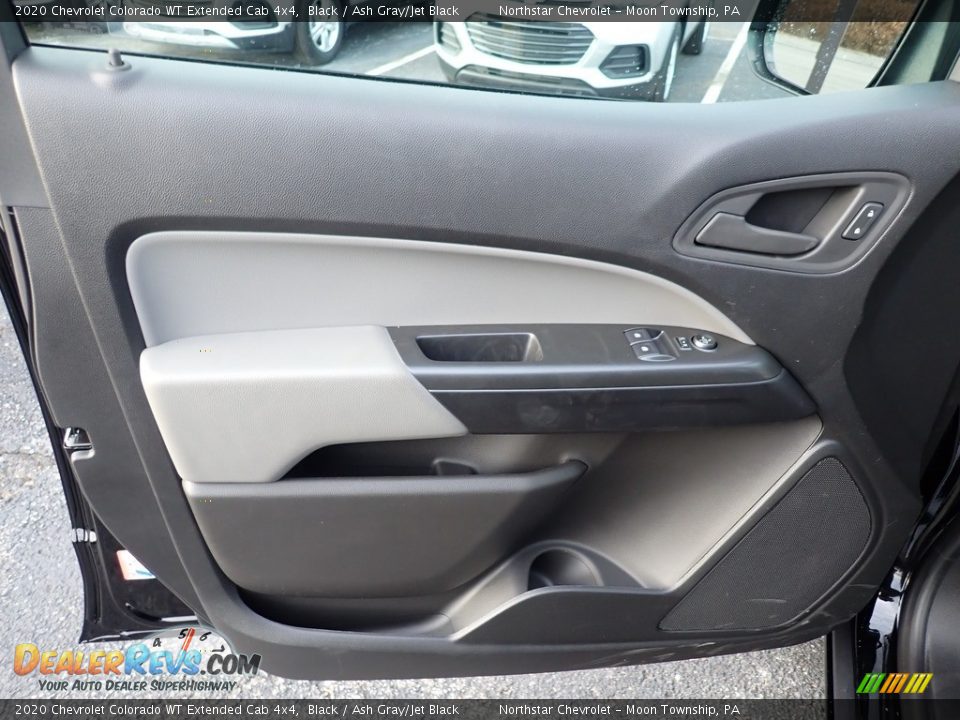 Door Panel of 2020 Chevrolet Colorado WT Extended Cab 4x4 Photo #15