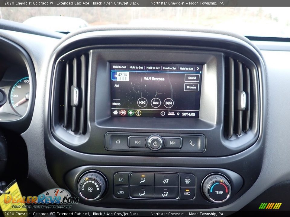 Controls of 2020 Chevrolet Colorado WT Extended Cab 4x4 Photo #17