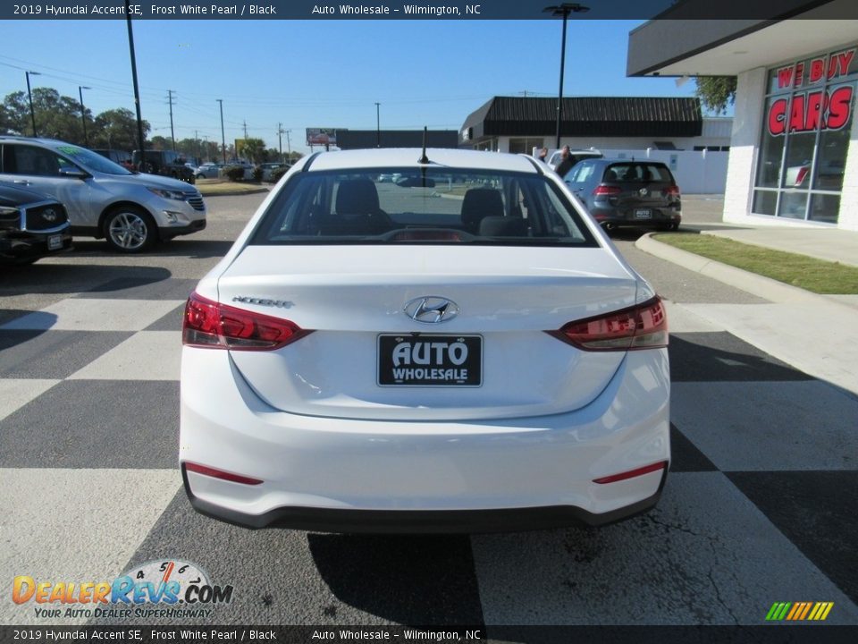2019 Hyundai Accent SE Frost White Pearl / Black Photo #4