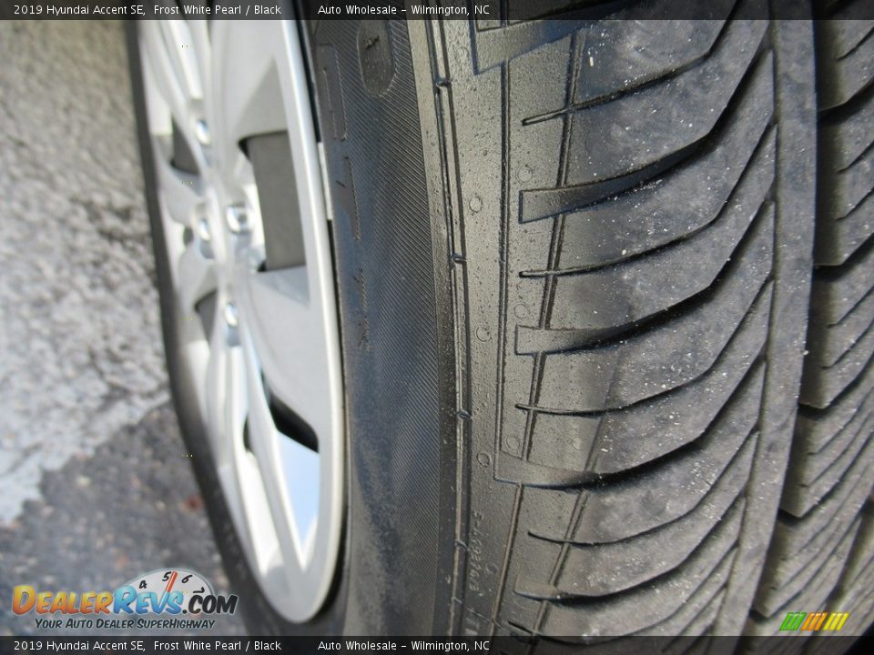 2019 Hyundai Accent SE Frost White Pearl / Black Photo #8