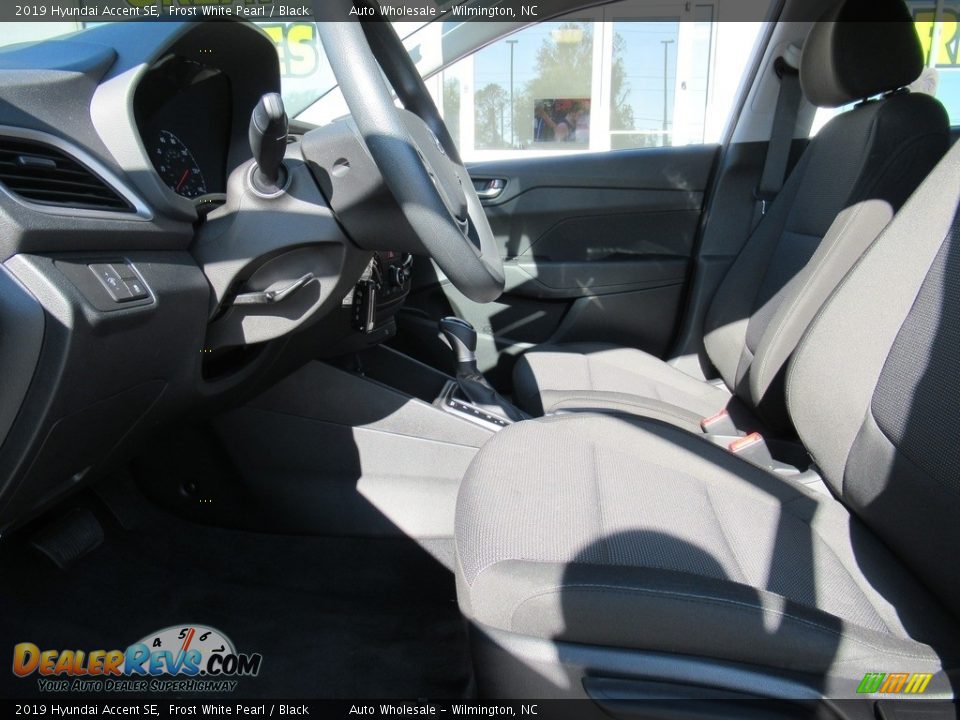 2019 Hyundai Accent SE Frost White Pearl / Black Photo #10