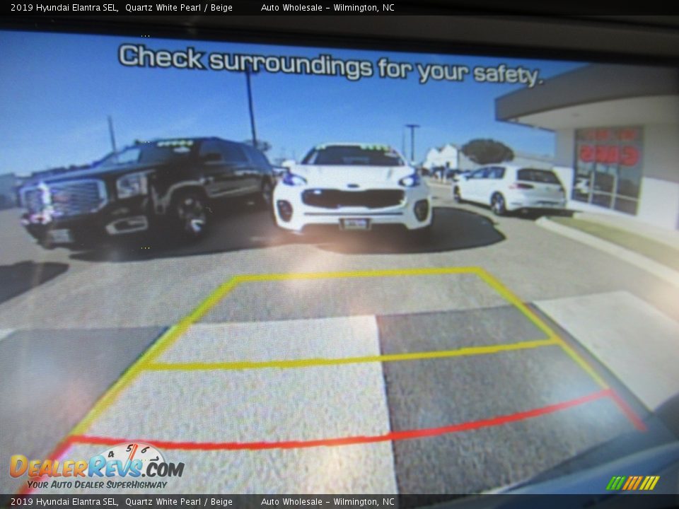 2019 Hyundai Elantra SEL Quartz White Pearl / Beige Photo #18