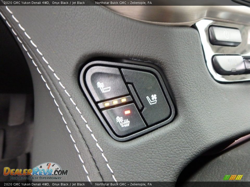Controls of 2020 GMC Yukon Denali 4WD Photo #19
