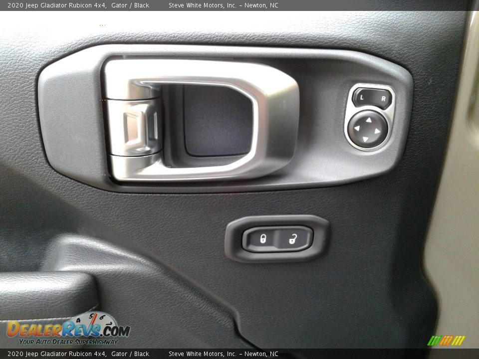 Controls of 2020 Jeep Gladiator Rubicon 4x4 Photo #9