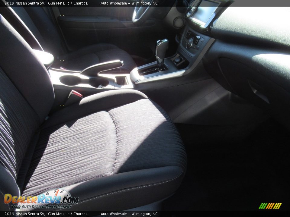 2019 Nissan Sentra SV Gun Metallic / Charcoal Photo #12