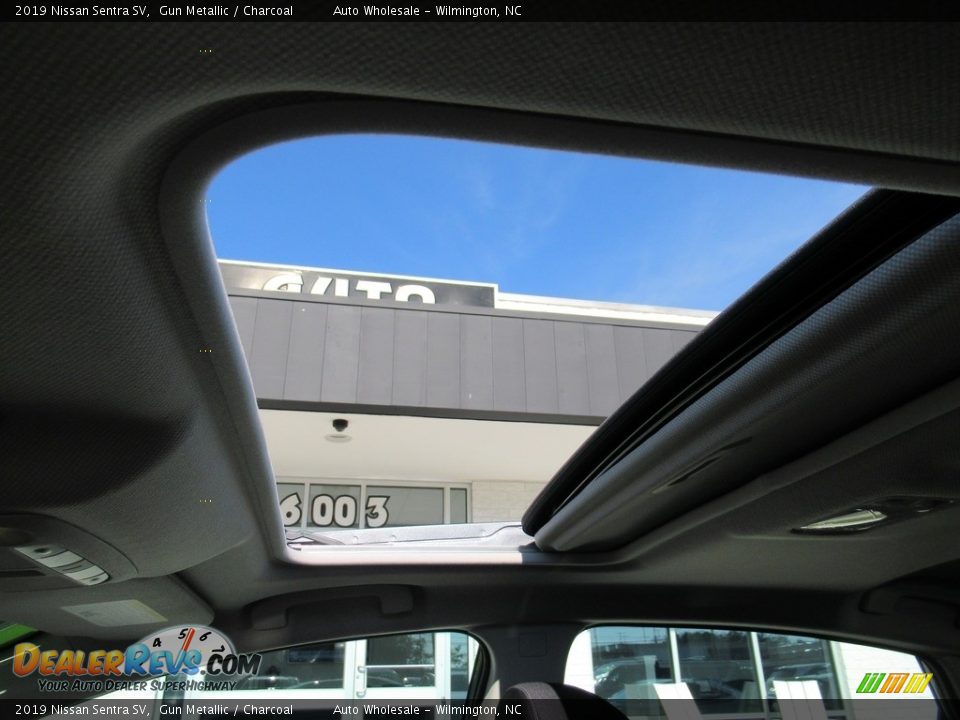 2019 Nissan Sentra SV Gun Metallic / Charcoal Photo #14