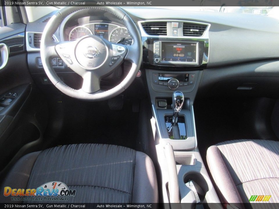 2019 Nissan Sentra SV Gun Metallic / Charcoal Photo #15