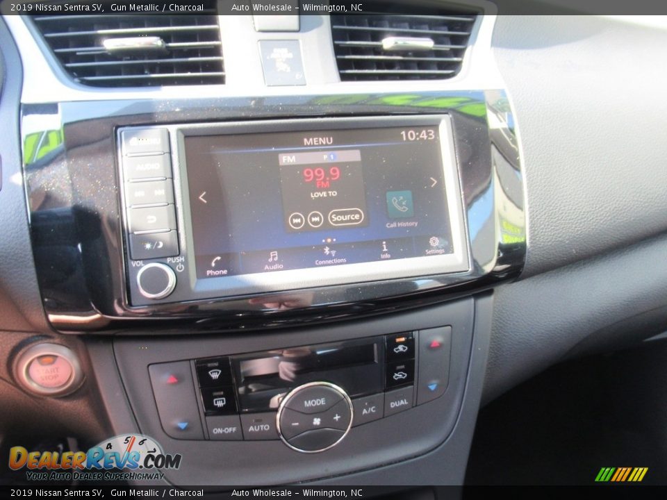 2019 Nissan Sentra SV Gun Metallic / Charcoal Photo #17