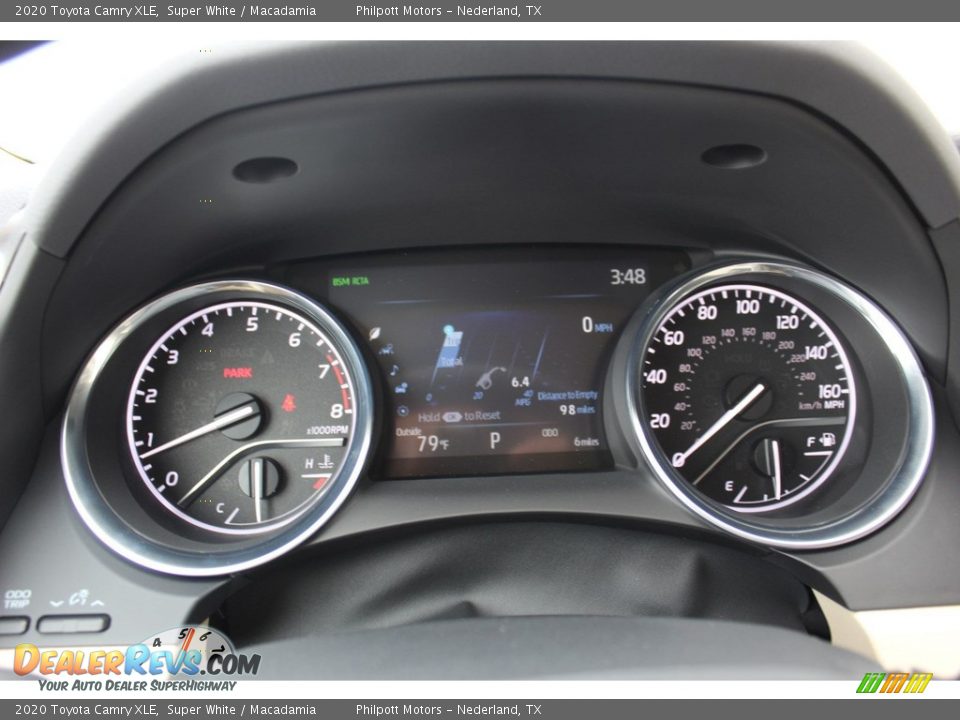 2020 Toyota Camry XLE Super White / Macadamia Photo #14