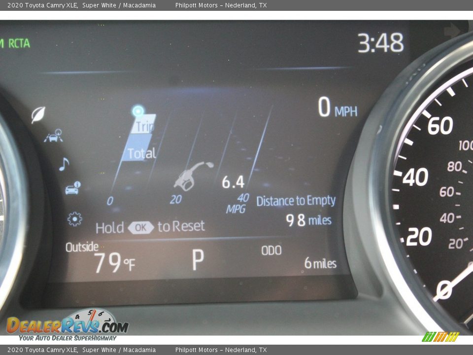 2020 Toyota Camry XLE Super White / Macadamia Photo #15