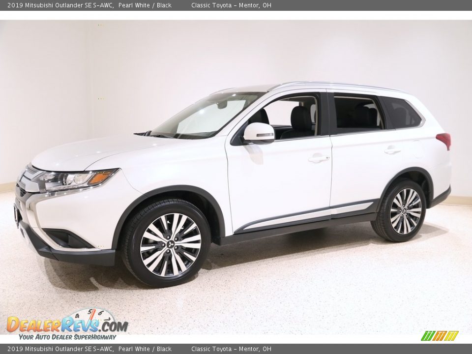 Pearl White 2019 Mitsubishi Outlander SE S-AWC Photo #3