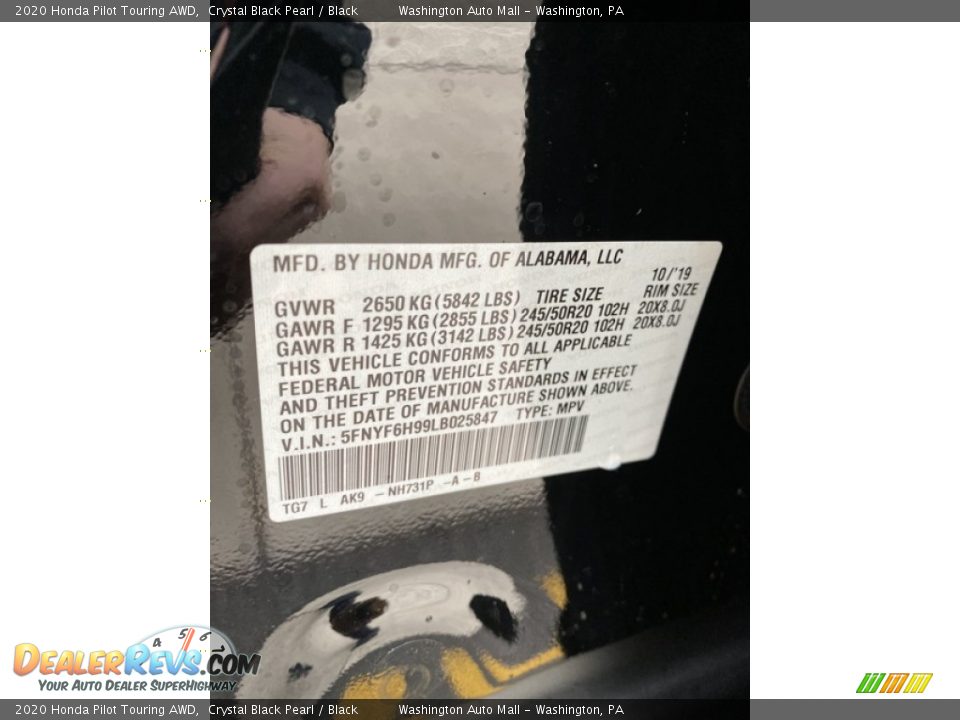 2020 Honda Pilot Touring AWD Crystal Black Pearl / Black Photo #9