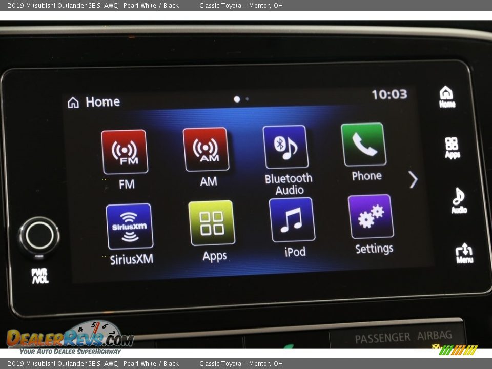 Controls of 2019 Mitsubishi Outlander SE S-AWC Photo #10