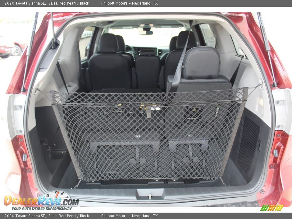 2020 Toyota Sienna SE Salsa Red Pearl / Black Photo #22