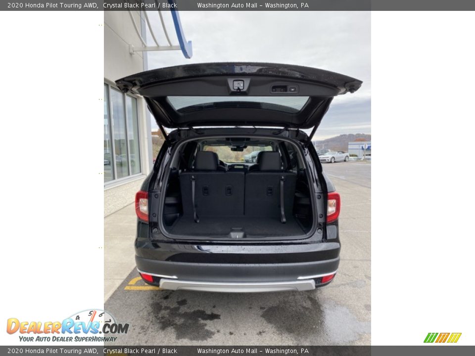 2020 Honda Pilot Touring AWD Crystal Black Pearl / Black Photo #22