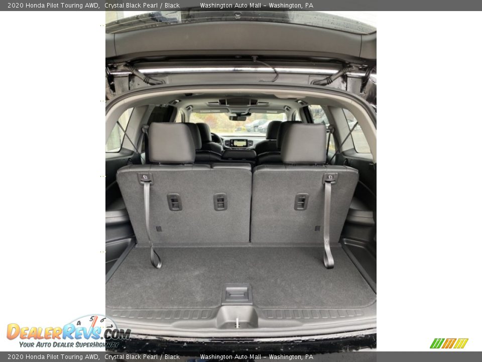 2020 Honda Pilot Touring AWD Crystal Black Pearl / Black Photo #23