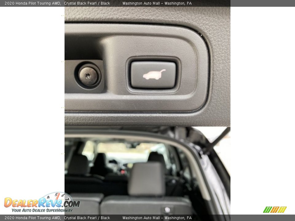 2020 Honda Pilot Touring AWD Crystal Black Pearl / Black Photo #24