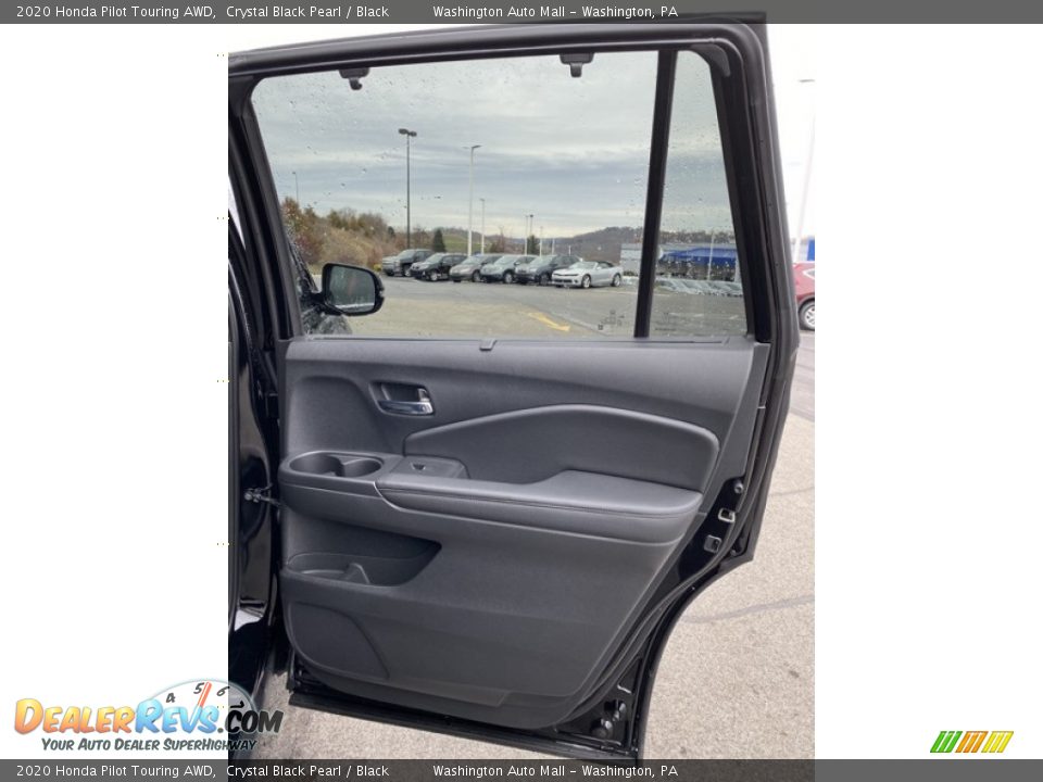2020 Honda Pilot Touring AWD Crystal Black Pearl / Black Photo #26