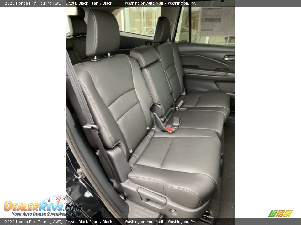 2020 Honda Pilot Touring AWD Crystal Black Pearl / Black Photo #27