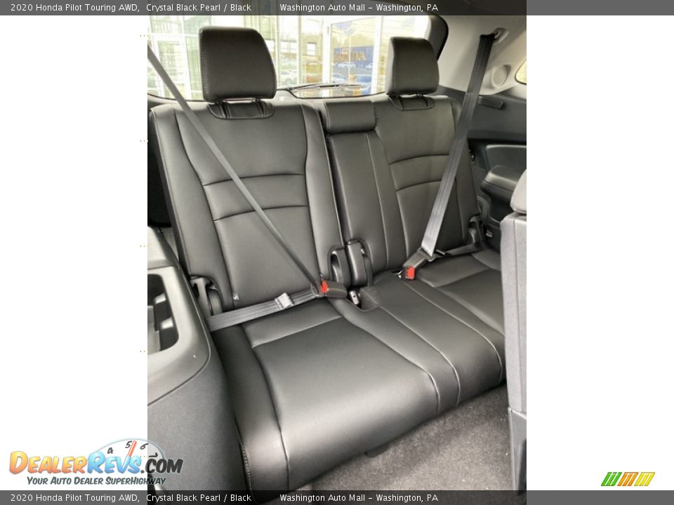 2020 Honda Pilot Touring AWD Crystal Black Pearl / Black Photo #29