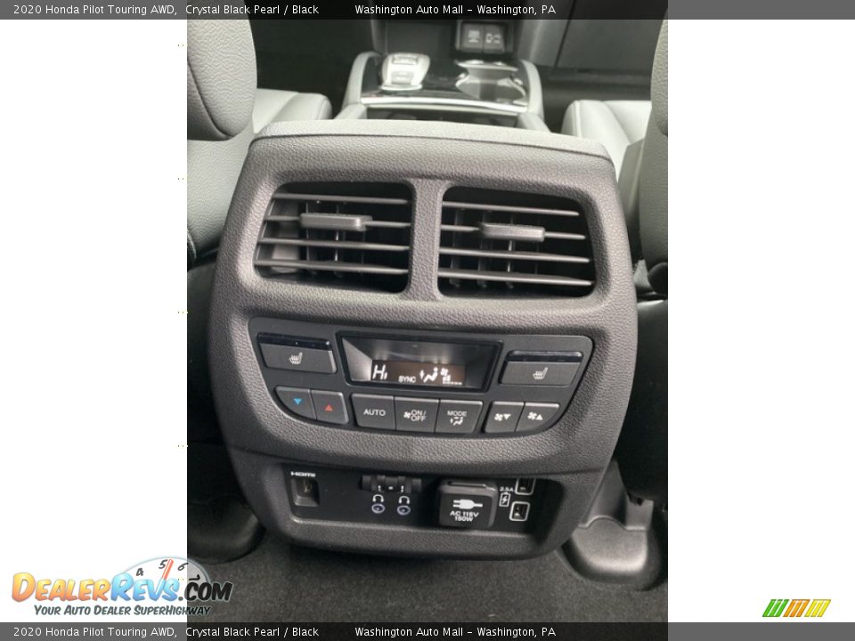 2020 Honda Pilot Touring AWD Crystal Black Pearl / Black Photo #33
