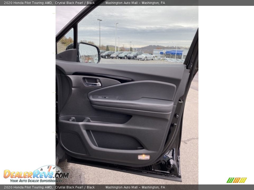 2020 Honda Pilot Touring AWD Crystal Black Pearl / Black Photo #34