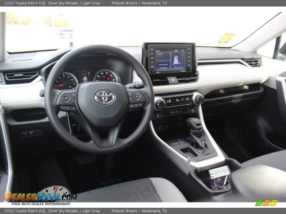 2020 Toyota RAV4 XLE Silver Sky Metallic / Light Gray Photo #22